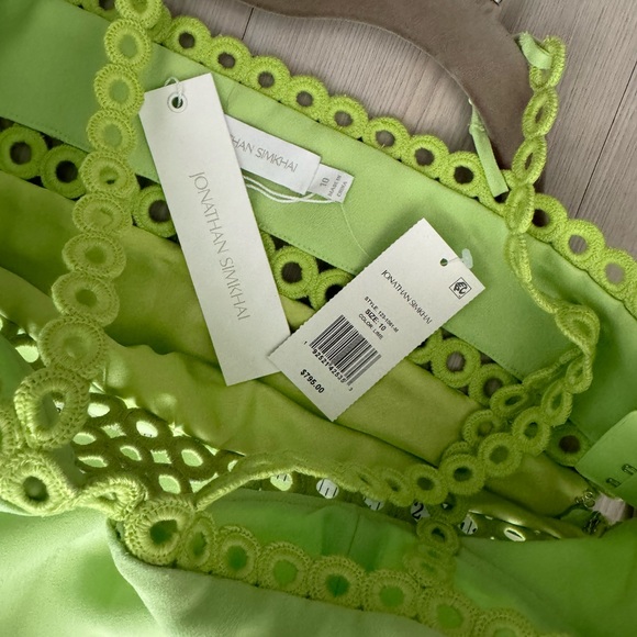 Jonathan Simkhai
Sevilla sleeveless midi dress Lime color Size 10 - Picture 9 of 14